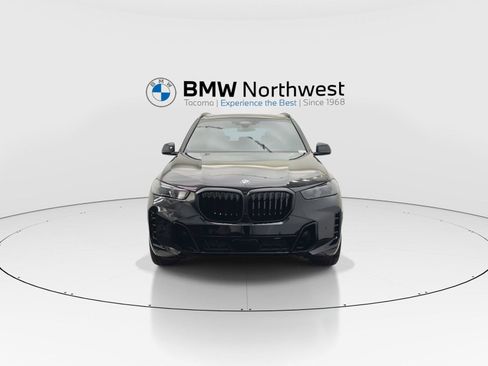 New 2026 BMW X5 xDrive40i w/ M Sport Package AWD/4WD image 7