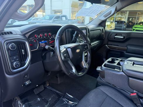 Used 2021 Chevrolet Silverado 1500 LT RWD image 9