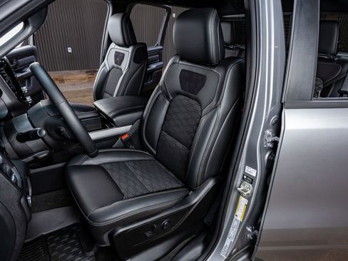 Used 2024 RAM 1500 Big Horn image 30