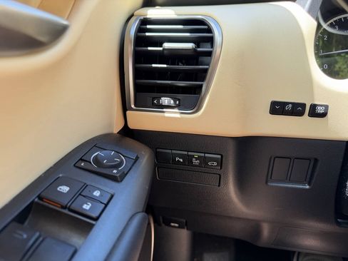 Used 2017 Lexus NX 200t FWD image 19