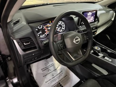 Certified 2025 Nissan Rogue SV AWD/4WD image 13