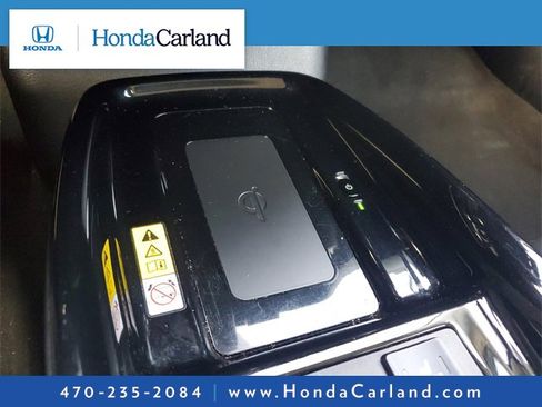 Used 2020 Toyota Prius XLE image 25