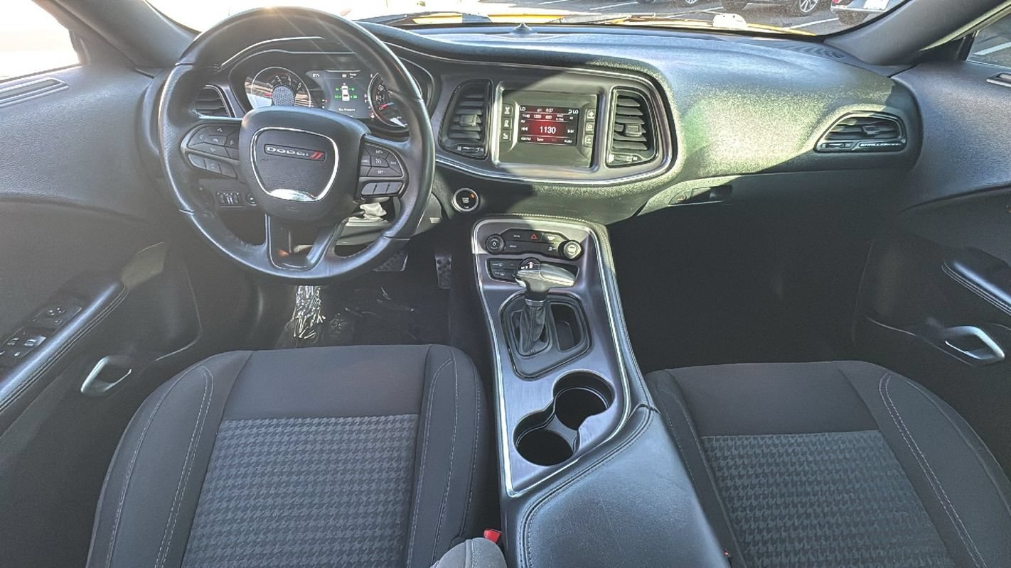 Used 2017 Dodge Challenger SXT RWD image 17