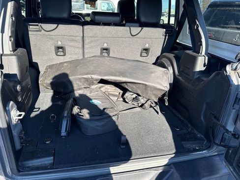 Used 2022 Jeep Wrangler Unlimited Sahara w/ Cold Weather Group image 12