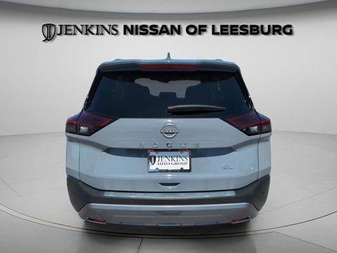 Used 2023 Nissan Rogue SL w/ SL Premium Package image 7