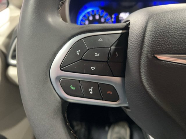 Used 2023 Chrysler Voyager LX FWD image 23