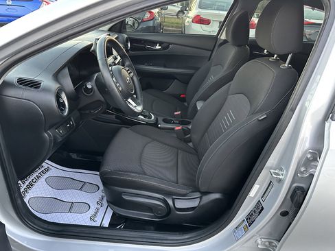 Used 2019 Kia Forte S w/ S Premium Package image 8