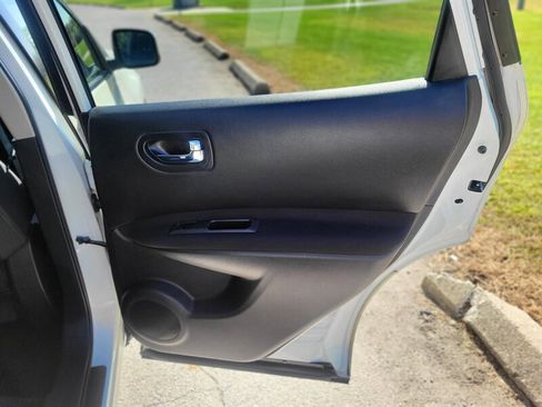 Used 2010 Nissan Rogue SL image 21