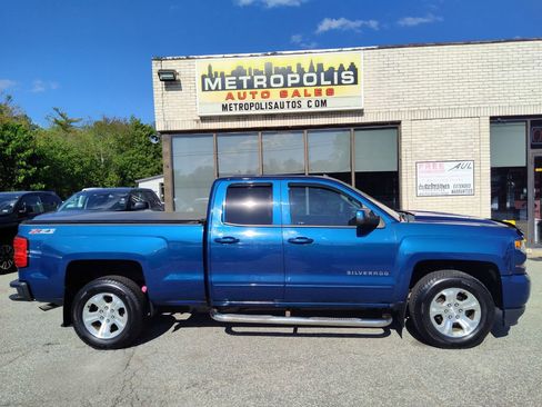 Used 2017 Chevrolet Silverado 1500 LT w/ All Star Edition AWD/4WD image 1