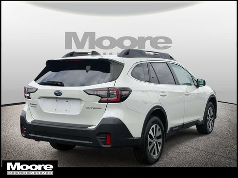 Used 2020 Subaru Outback Premium AWD/4WD image 2
