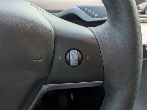 Used 2024 Tesla Model Y Long Range image 27