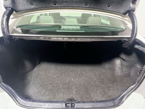 Used 2015 Toyota Camry XLE FWD image 33