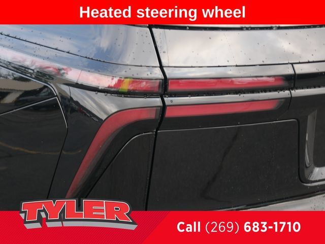 New 2026 Chevrolet Traverse LT w/ Driver Confidence Package AWD/4WD image 12