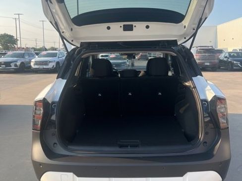 New 2025 Nissan Kicks SV image 7