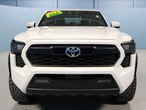 Used 2024 Toyota Tacoma TRD Off-Road AWD/4WD image 26