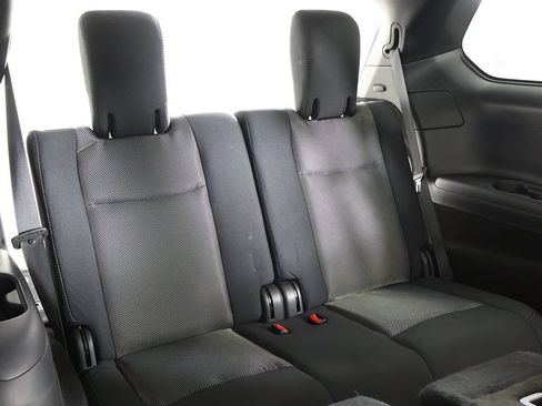 Used 2019 Nissan Pathfinder SV image 35