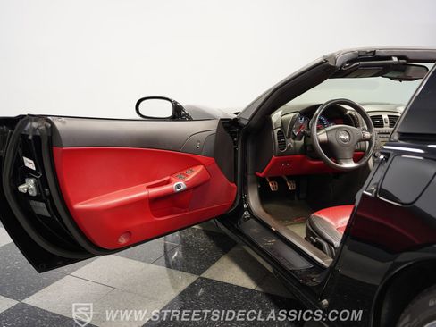 Used 2007 Chevrolet Corvette Coupe w/ Performance Package RWD image 37