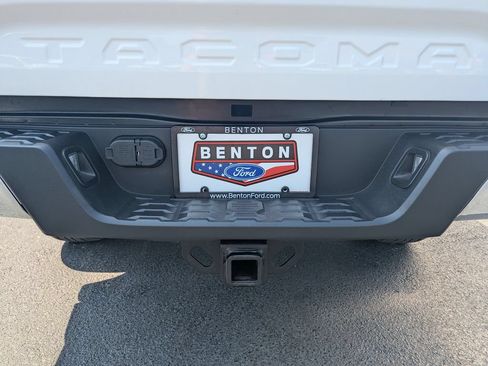 Used 2023 Toyota Tacoma SR5 RWD image 41