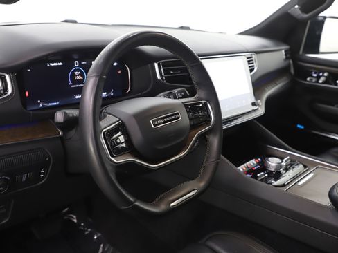 Used 2024 Jeep Grand Wagoneer L 4WD image 26