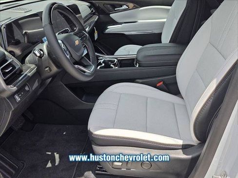 New 2026 Chevrolet Traverse High Country FWD image 10