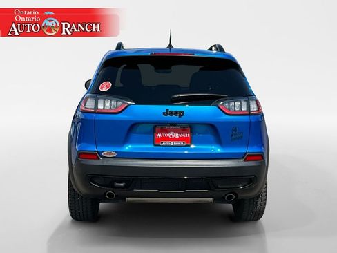 Used 2022 Jeep Cherokee Latitude AWD/4WD image 4
