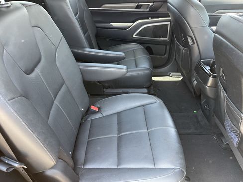 Used 2021 Kia Telluride EX w/ EX Premium Package FWD image 13