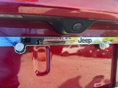 Certified 2022 Jeep Grand Cherokee Limited image 22