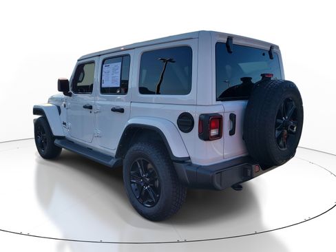 Used 2021 Jeep Wrangler Unlimited Sahara image 6