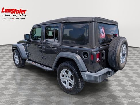 Used 2019 Jeep Wrangler Unlimited Sport S AWD/4WD image 3
