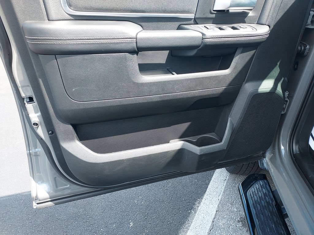 New 2026 RAM 3500 Big Horn AWD/4WD image 10