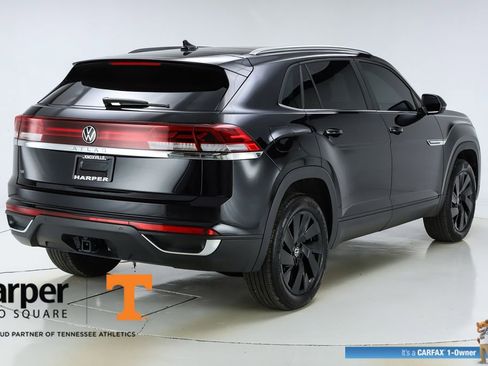 Used 2025 Volkswagen Atlas Cross Sport SE w/ Panoramic Sunroof Package image 48