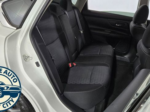 Used 2018 Nissan Altima 2.5 S w/ S Convenience Package image 32