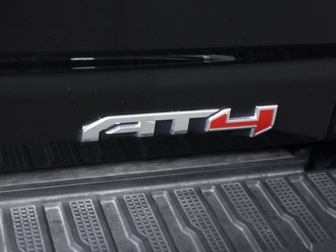 Certified 2025 GMC Sierra 2500 AT4 w/ AT4 Premium Plus Package image 7