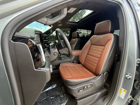 Used 2026 GMC Sierra 1500 Denali Ultimate AWD/4WD image 5