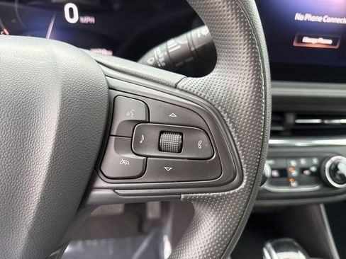 Used 2025 Buick Envista Preferred image 18