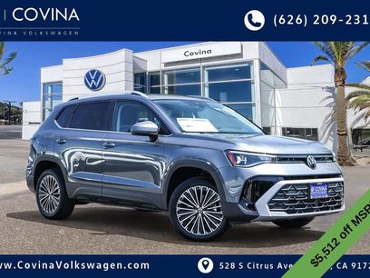 New 2025 Volkswagen Taos SE