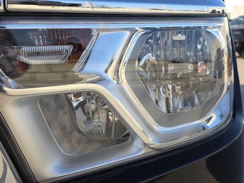 Used 2023 RAM 1500 Laramie AWD/4WD image 10