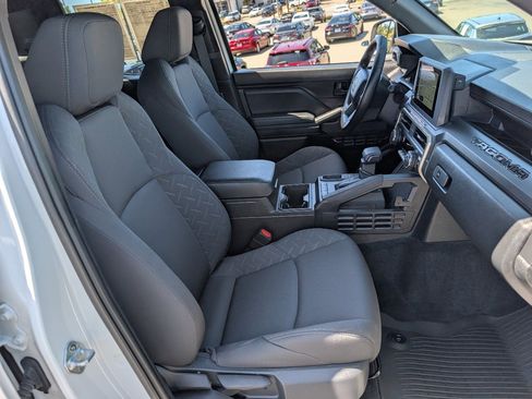 Used 2026 Toyota Tacoma SR image 8