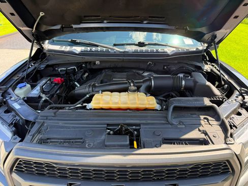 Used 2017 Ford F150 Raptor w/ Equipment Group 802A Luxury AWD/4WD image 13
