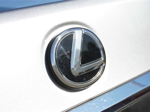 Used 2024 Lexus ES 250 w/ Premium Package image 12