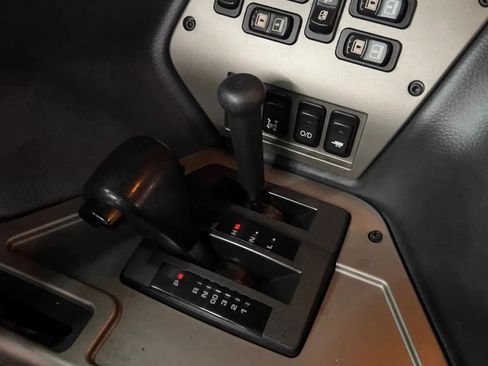 Used 2006 HUMMER H1 4-Door Open Top AWD/4WD image 20