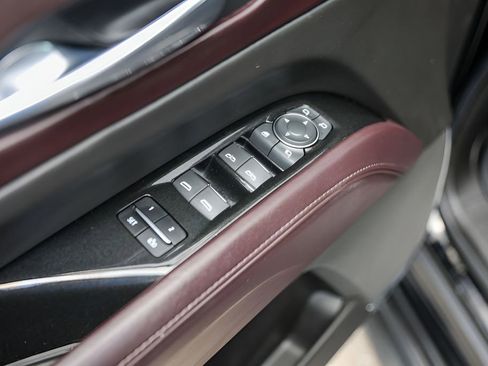 Used 2022 Cadillac Escalade Sport Platinum w/ LPO, ONYX Package AWD/4WD image 24