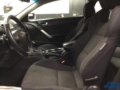 Used 2012 Hyundai Genesis 2.0T image 21