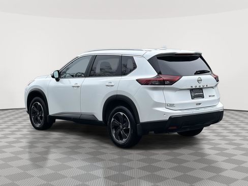 Used 2024 Nissan Rogue SV w/ SV Premium Package AWD/4WD image 7