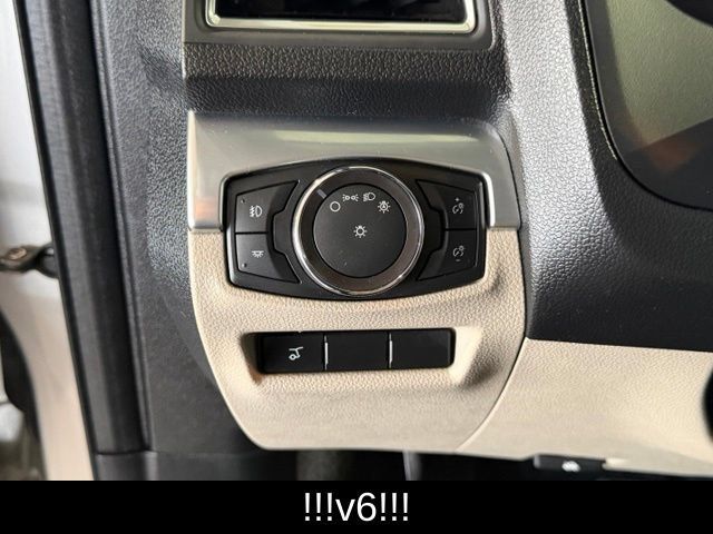Used 2018 Ford Explorer Limited FWD image 25