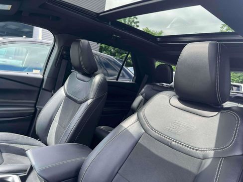 Certified 2022 Ford Explorer ST w/ ST Street Pack image 12