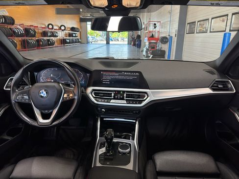 Used 2020 BMW 330i xDrive Sedan w/ Premium Package AWD/4WD image 12
