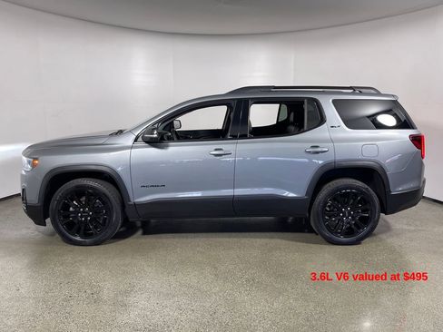 Used 2023 GMC Acadia SLT w/ Elevation Edition image 6