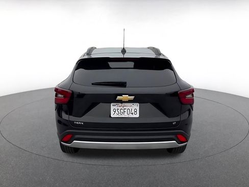 Used 2025 Chevrolet Trax LT image 12