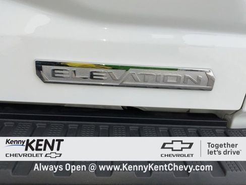 Used 2024 GMC Sierra 1500 Elevation image 11